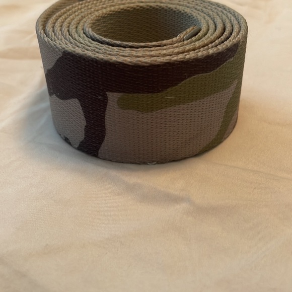 Young & Reckless Camo Clamp Belt - Picture 2 of 2